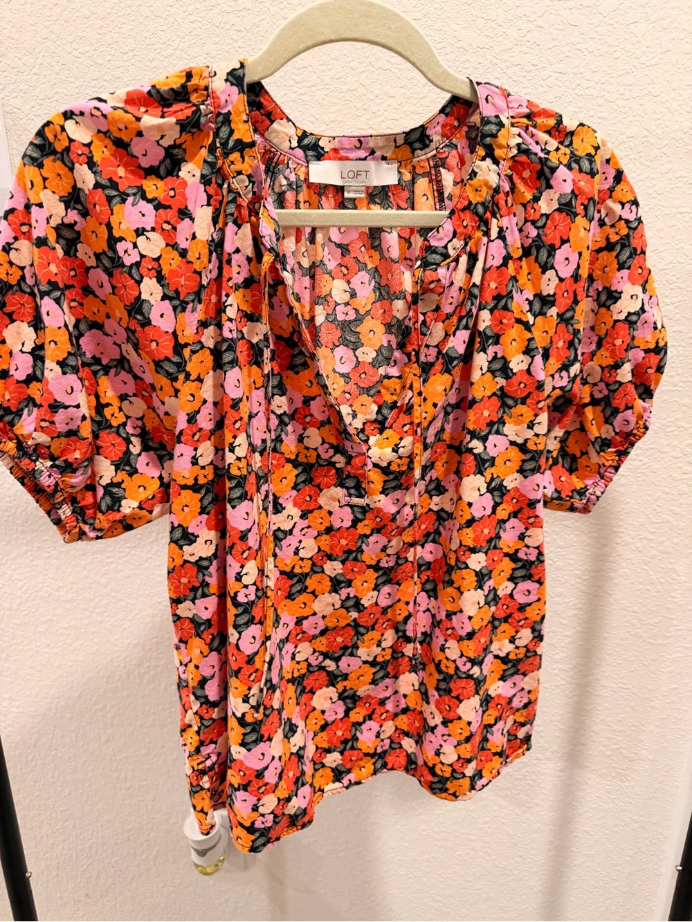 LOFT Floral Puff Sleeve V-Neck Blouse in Pink & Orange